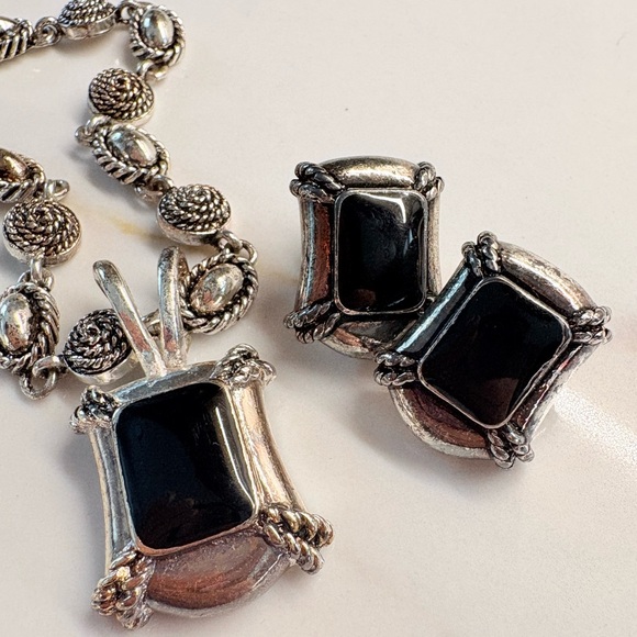 VTG Avon Textured Chain Necklace Set Black Pendant Removable Silver 2003 NIB 129 - Picture 5 of 15